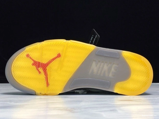 Air 5 x Jordan CT8480-001 Off-White Black 0611
